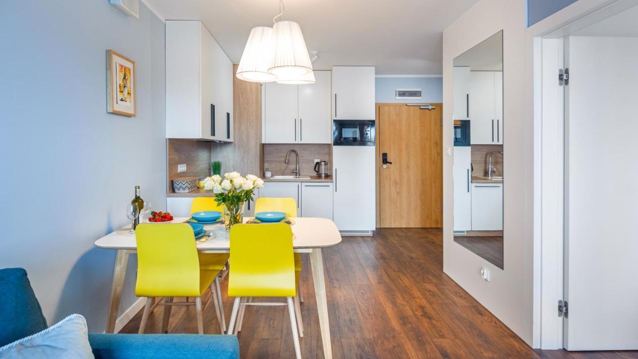 Apartament Blekitna Laguna Z Basenem - Ul Kasprowicza 20A - Holiday City 코워브제크 외부 사진