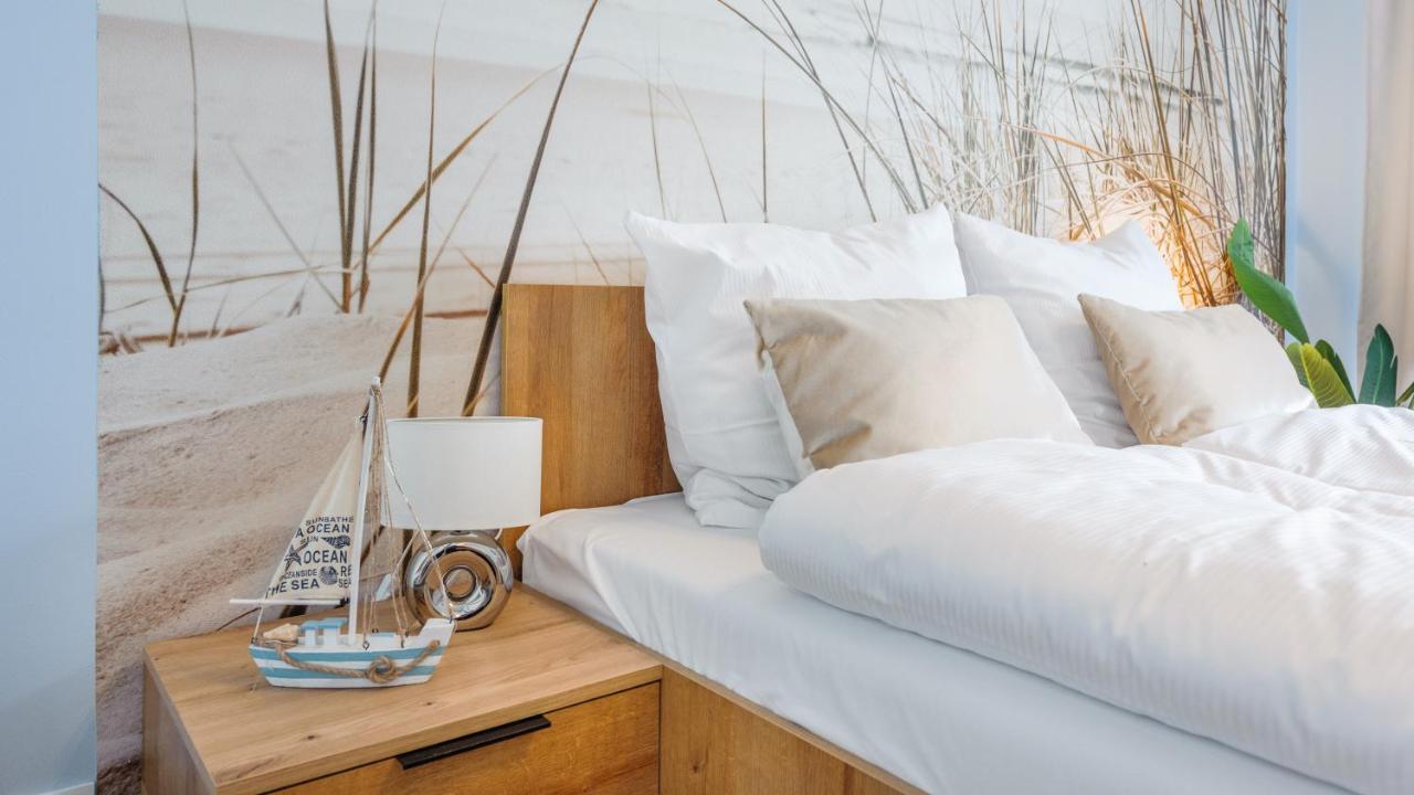 Apartament Blekitna Laguna Z Basenem - Ul Kasprowicza 20A - Holiday City 코워브제크 외부 사진