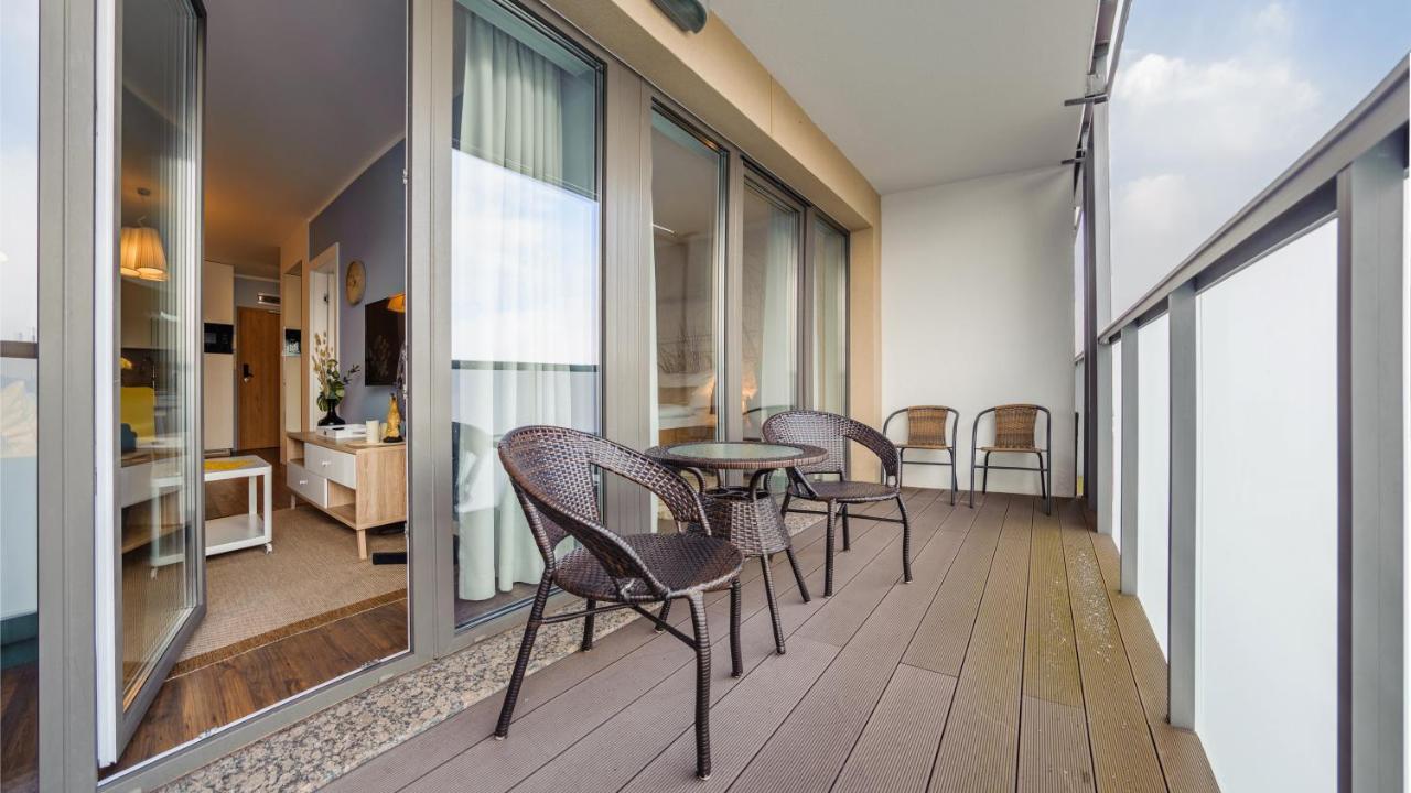 Apartament Blekitna Laguna Z Basenem - Ul Kasprowicza 20A - Holiday City 코워브제크 외부 사진